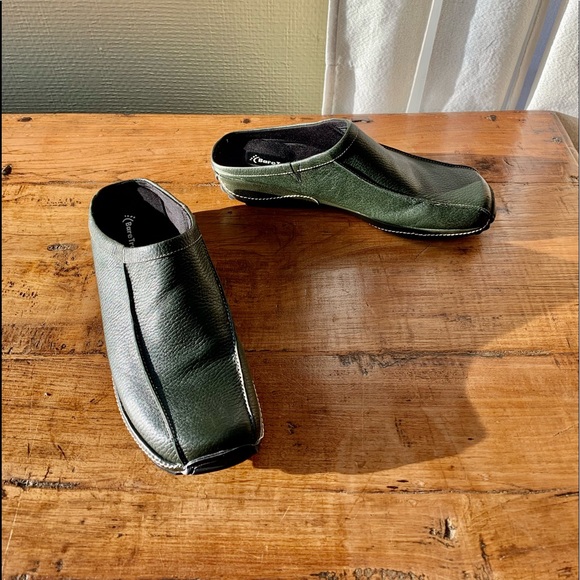 Bare Traps New Olive Green Leather Mules - Picture 1 of 6